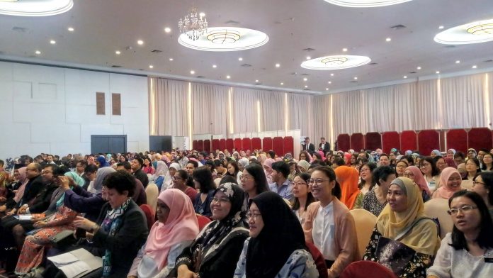 500 participants - English teachers from around the state and country gathering at the conference having the initiative to learn about new ways to make English practical yet interesting to learn